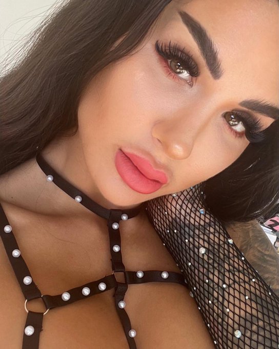 1/2/3/4???😊🔥 https://t.co/HkYWBU8oNl