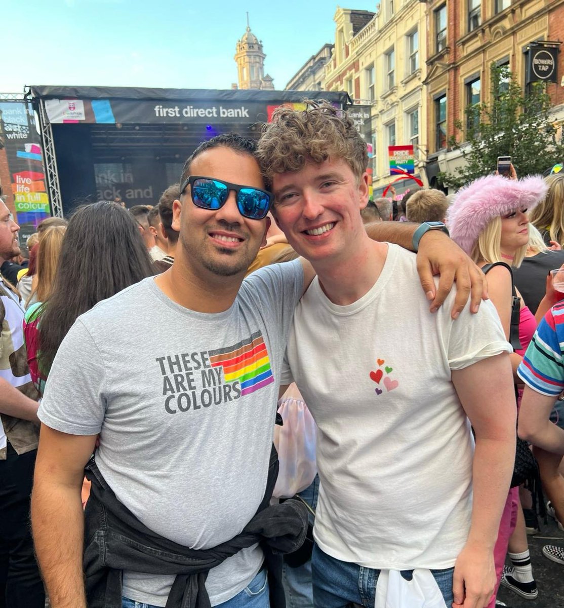Leeds pride with <a href="/AmosRiotNight/">Amos & Riot Night</a> 😁 ❤ 🏳️‍🌈 

<a href="/PrashantBose/">Kumar</a> 📸

#LeedsPride2023
