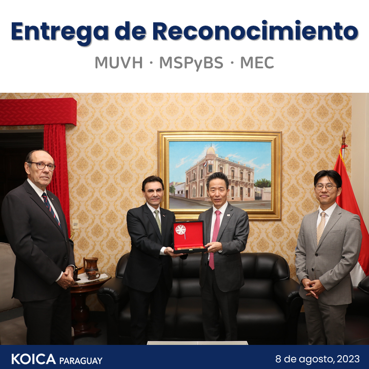 KOICA_Paraguay's tweet photo. El día 3 de agosto del corriente, el Embajador de Corea, Don Chan-Sik Yoon, en representación de KOICA, realizó la entrega de una placa de reconocimiento al Ministro de Urbanismo Vivienda y Hábitat. https://t.co/wx8f9kJQQK