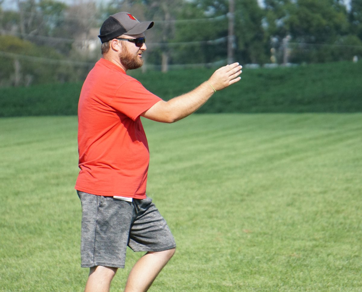 TommyMWSU's tweet image. Post Preview: @NaCardinal looks to defend its @MO8ManFootball title with new, but familiar leaders.

Dustin Williams takes over as head coach, while many players look to step into bigger roles after playing behind 10 seniors in 2022.

Story:
stjosephpost.com/posts/3d7e8613…