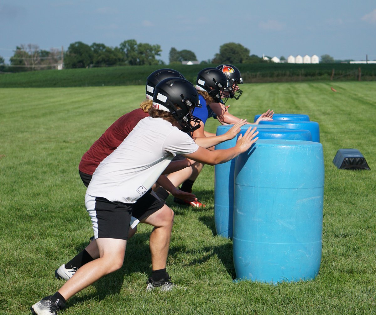 TommyMWSU's tweet image. Post Preview: @NaCardinal looks to defend its @MO8ManFootball title with new, but familiar leaders.

Dustin Williams takes over as head coach, while many players look to step into bigger roles after playing behind 10 seniors in 2022.

Story:
stjosephpost.com/posts/3d7e8613…