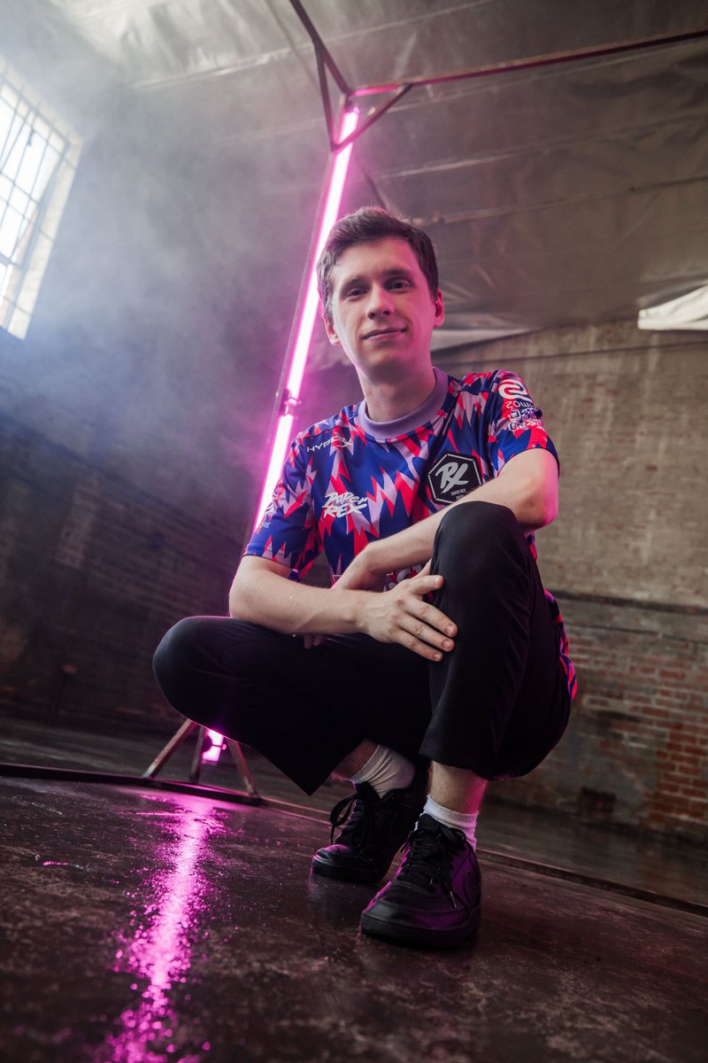 ValorantEsports's tweet photo. He's here! #VALORANTChampions https://t.co/u4iK0XNiSd