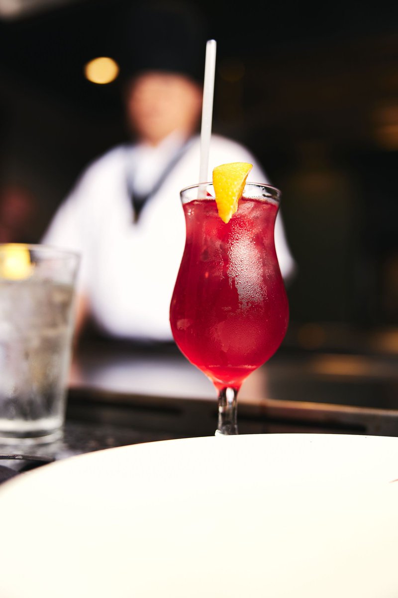 It's Hump Day! Grab a cocktail with dinner tonight - you deserve it!🍹