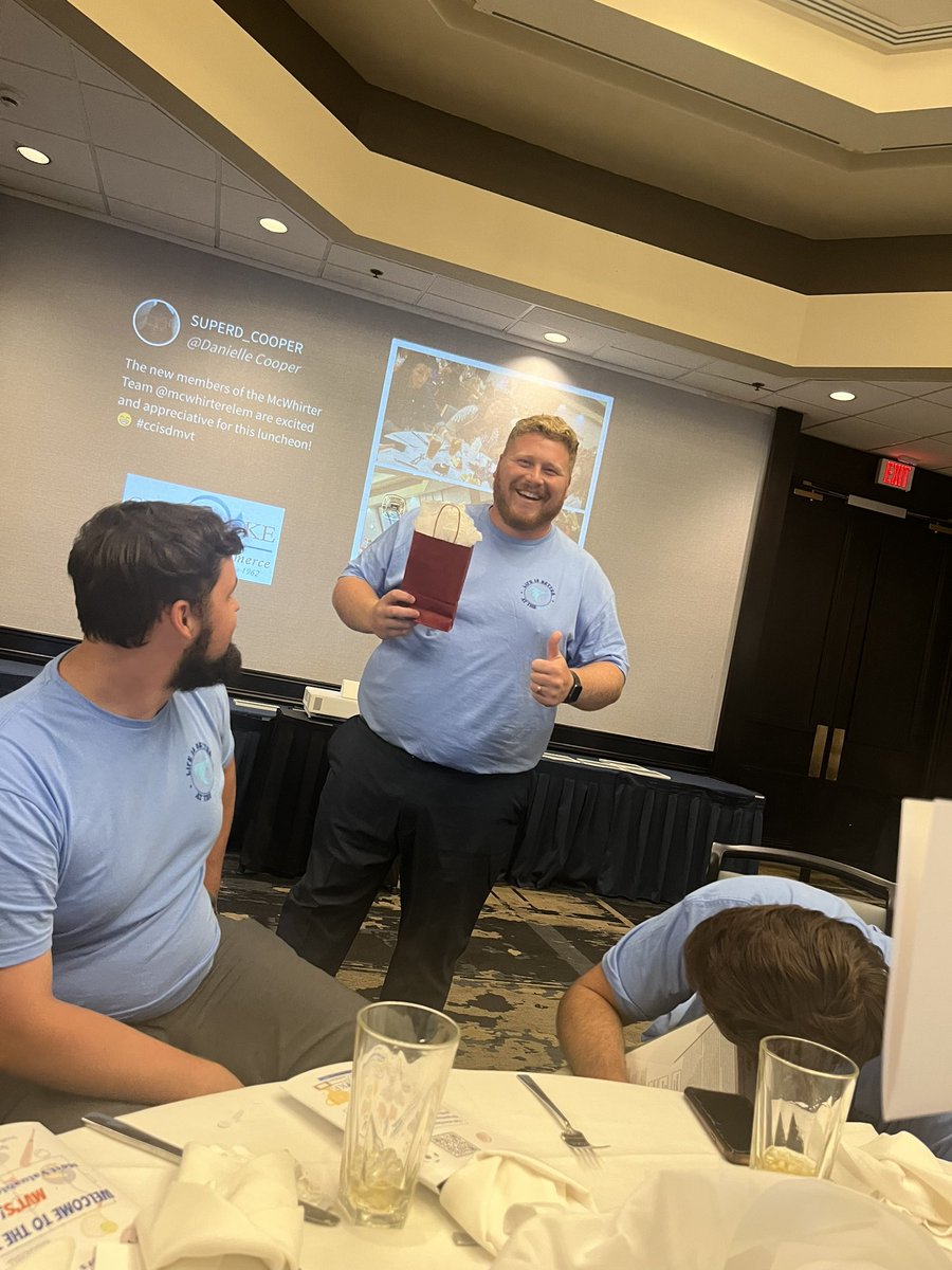 CAM387's tweet image. Haircut Guy #2 #ccisdmvt