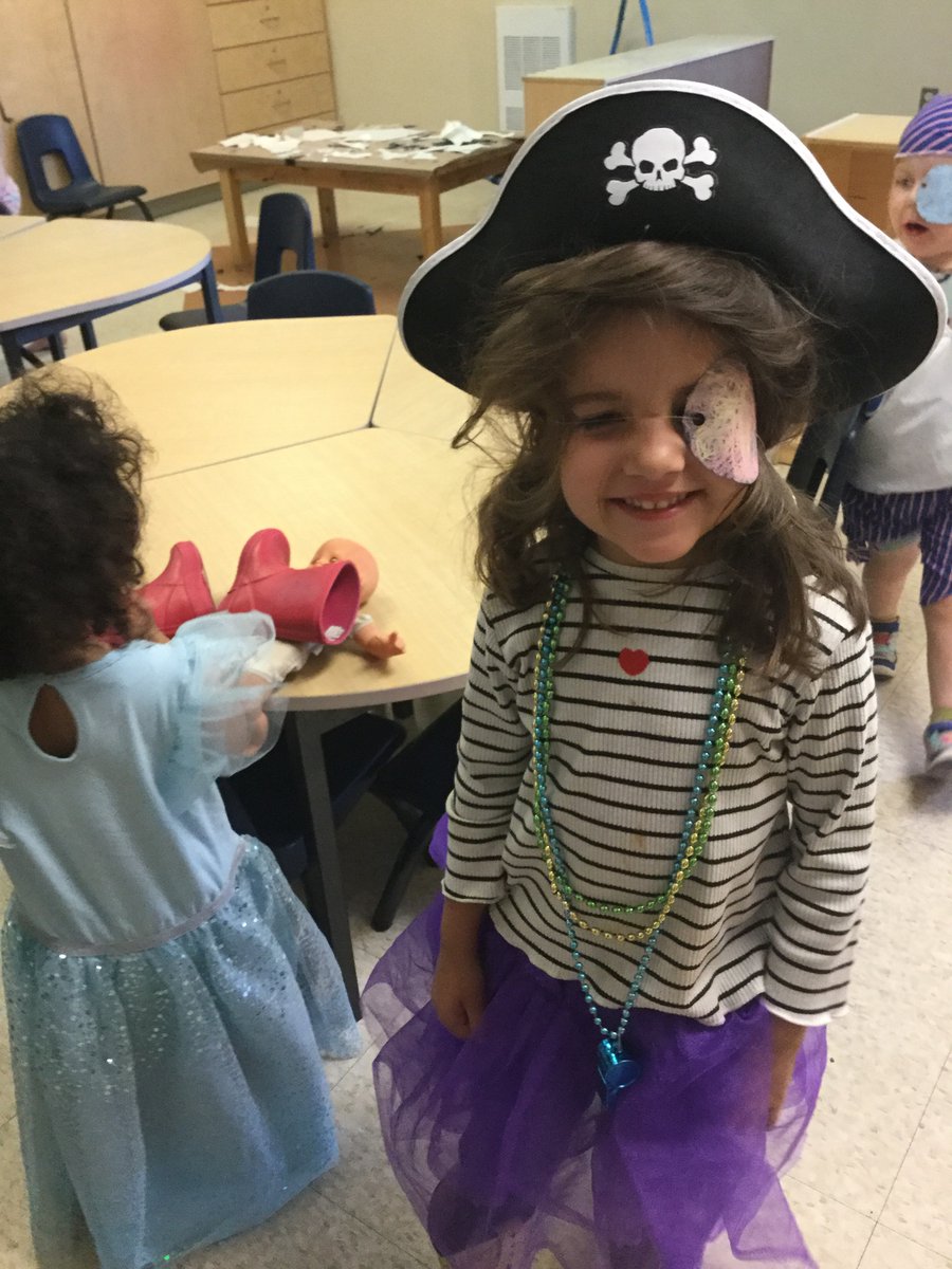 KeyworthELC's tweet photo. Rrrrrrrrrrrr said the pirate #pirateday https://t.co/mU3dGvNsv6