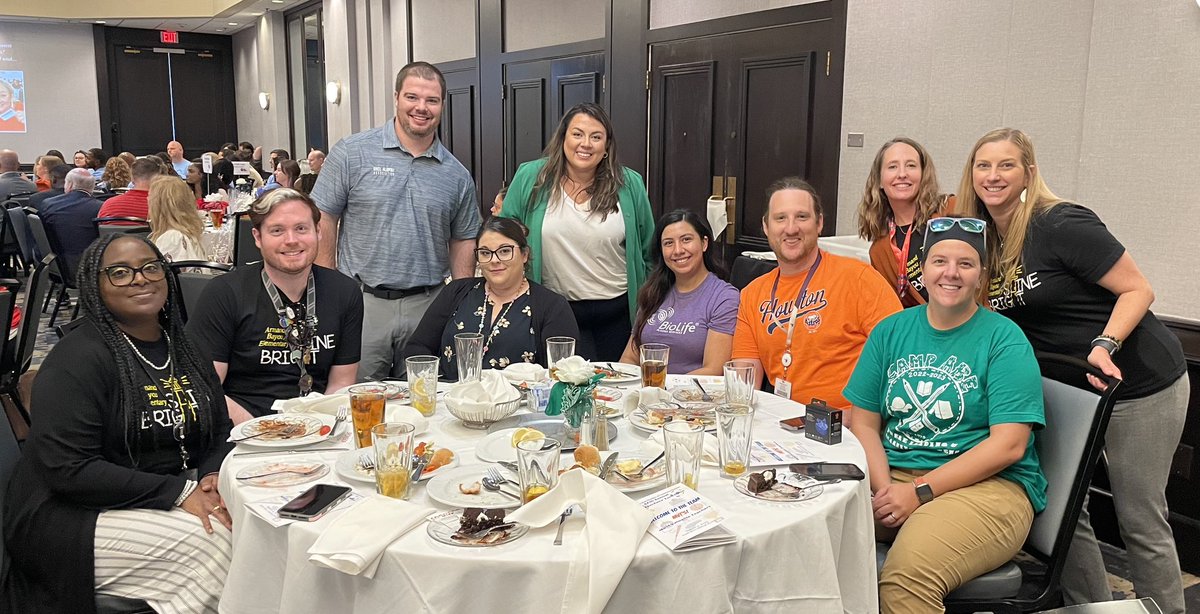 ABETerrapins's tweet image. New ABE teachers and our friends from UHCL enjoying an amazing lunch and program! #ccisdmvt