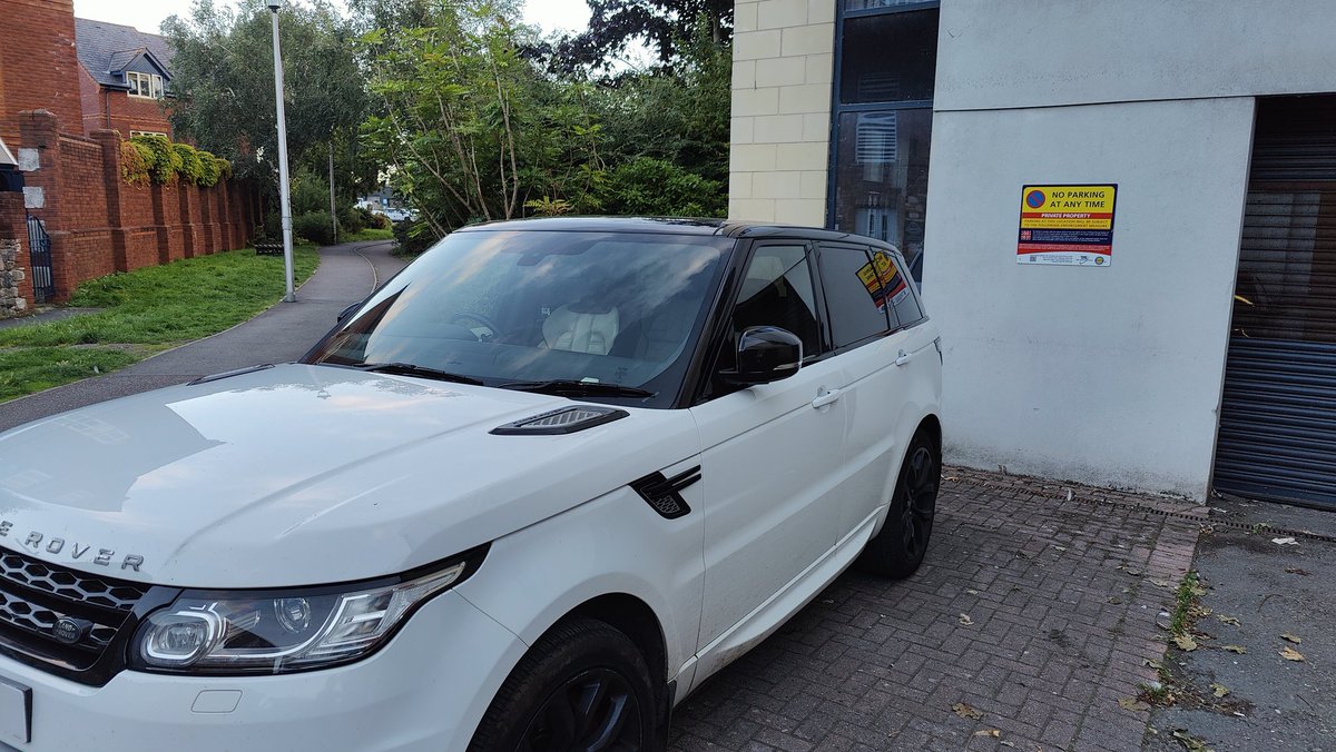 bensullivan2002's tweet photo. @YPLAC No parking at any time... unless you drive a #wankpanzer https://t.co/wLkM6WkYLQ