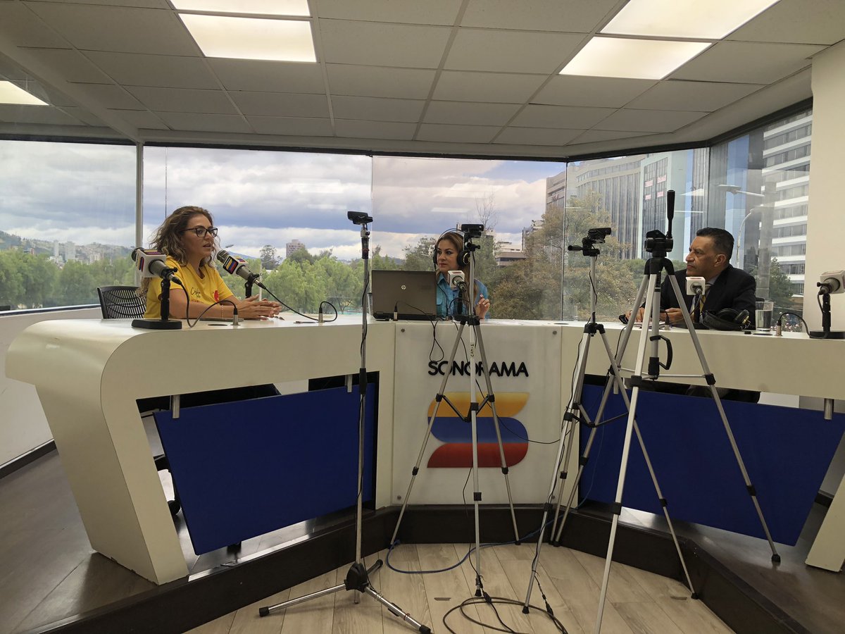 CeciTelloL's tweet photo. Conéctate a @radiosonorama para escuchar EN VIVO mis propuestas para llegar a la Asamblea Nacional con @La6Ecuador 

▶️ https://t.co/d41pX4q5Ev https://t.co/C2NOUMPb9P