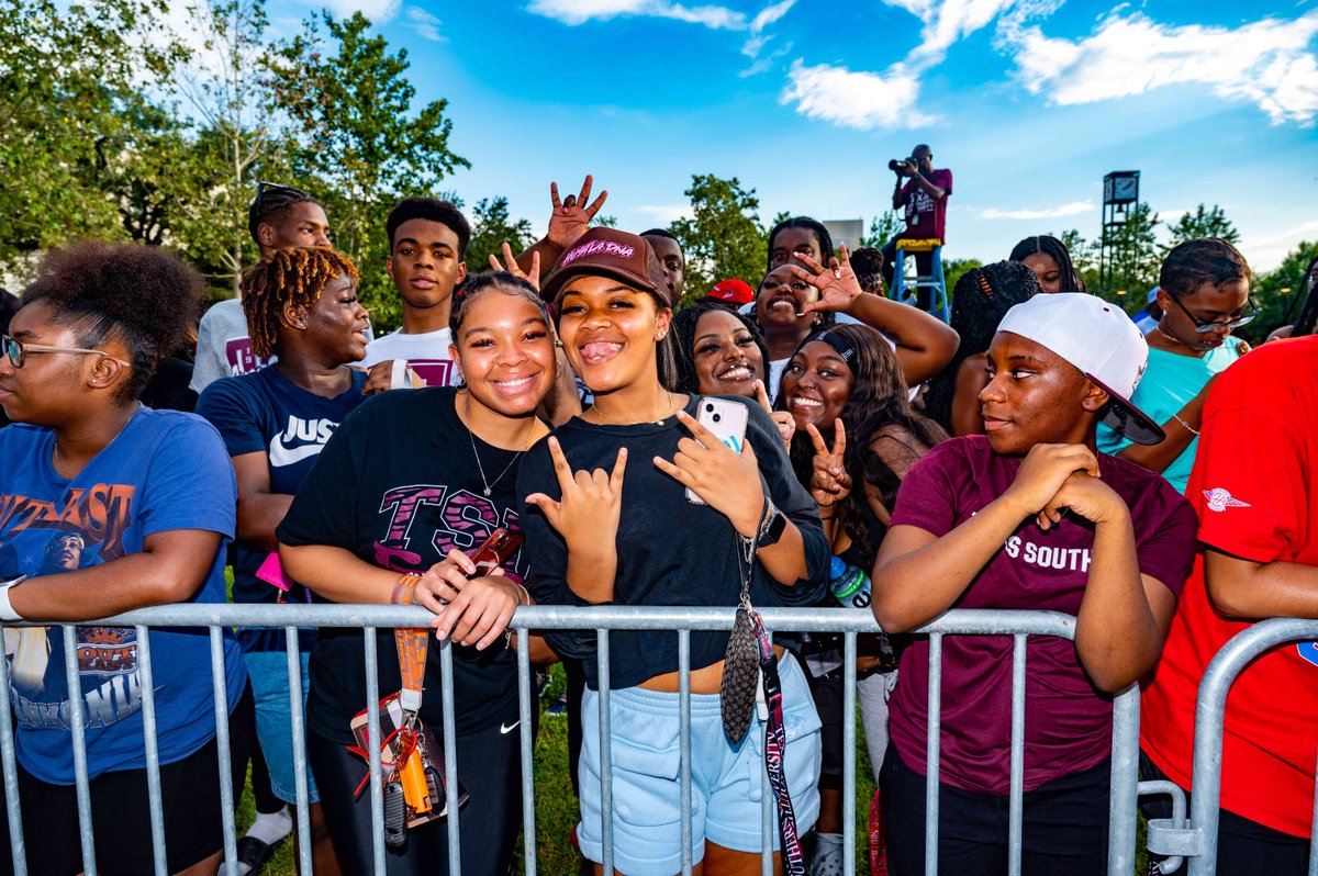 NationalBOTB's tweet image. 🎉 Ready to kick it up a notch? Join us at the Back on the Yard KICKOFF &amp;amp; Stroll Off Competition! It's FREE, and it's happening on Aug 25 at Texas Southern University. Mark your calendars! 🔥 #BackOnTheYardKickOff #StrollOff #ExperienceTheCulture #NBOTB #HoustonTX