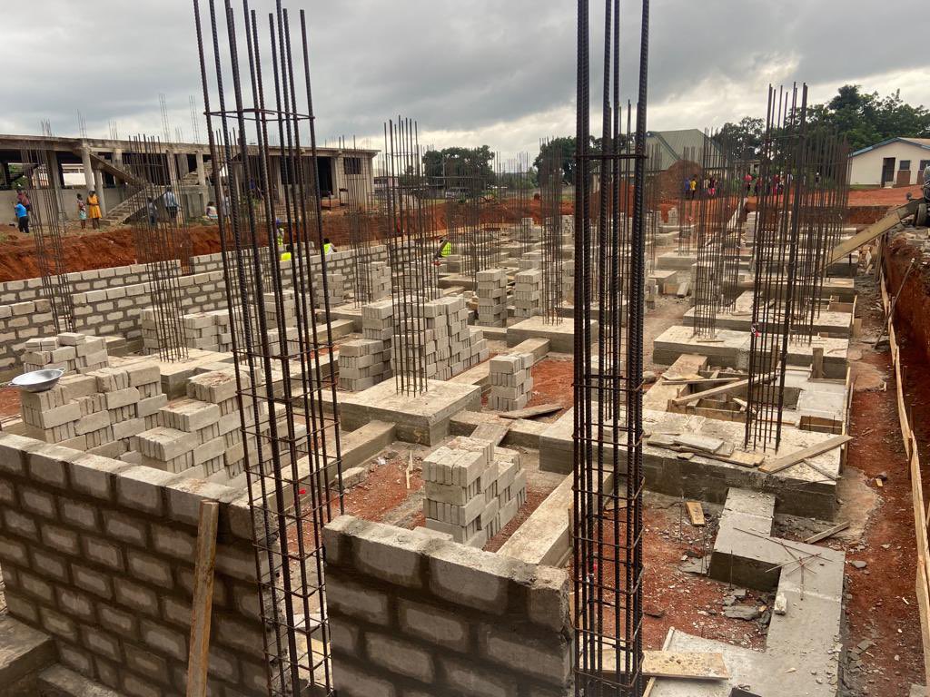 beksfel's tweet photo. Progress is beautiful and our works are very neat. Enjoy some pictures from our construction sites and don’t forget to contact us for all your building projects.

We got you covered✌🏾

#beksfelconstructionsltd #constructionproject #buildingyourdreams #constructionislife https://t.co/v5EXvIZLLK