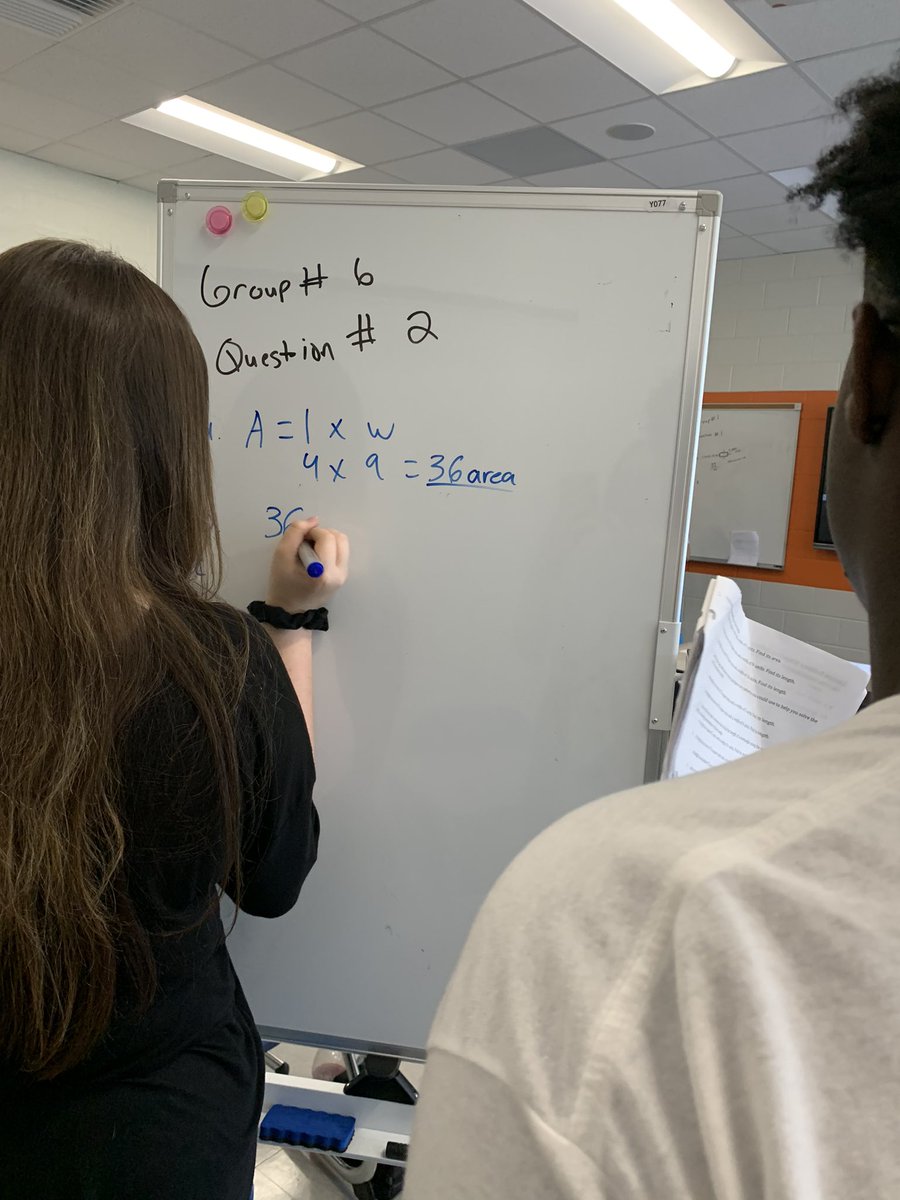 aiken_hs's tweet photo. Thinking together at the VNPS in Mr Wright’s IM algebra class. @MidlandValleyHS @AikenCountyDems #CSTatwork #acpsdmath https://t.co/zN6tuyiLCZ