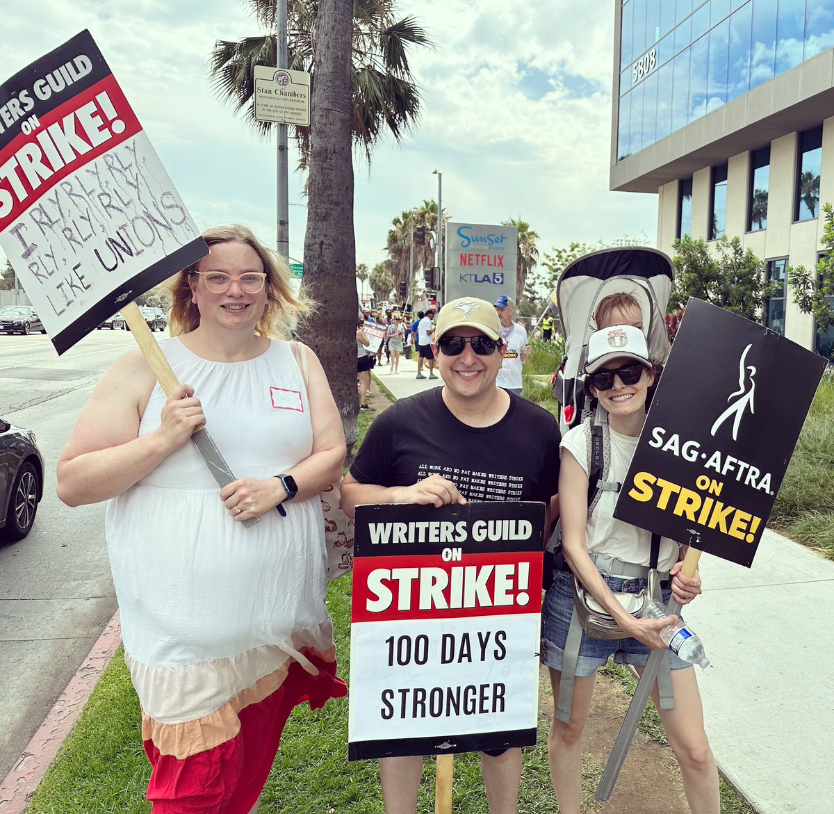 pmiscove's tweet image. Day 100 with @emilystjams at Netflix! #wgastrong #sagstrong #hotlaborsummer #100daysstronger