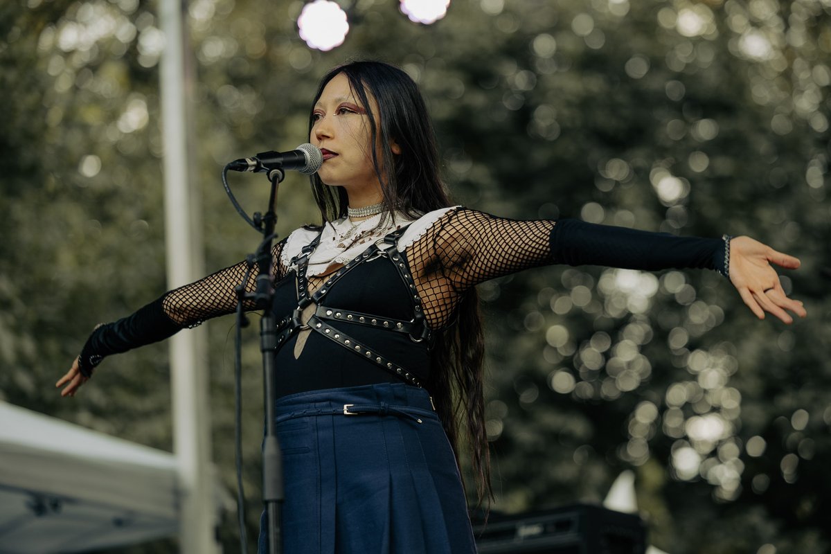 #Timberfest 2023 Highlights: Baby moshing with the one and only @sasamiashworth ❤️‍🔥 [Photos by Alley Rutzel for @3imaginarygirls]