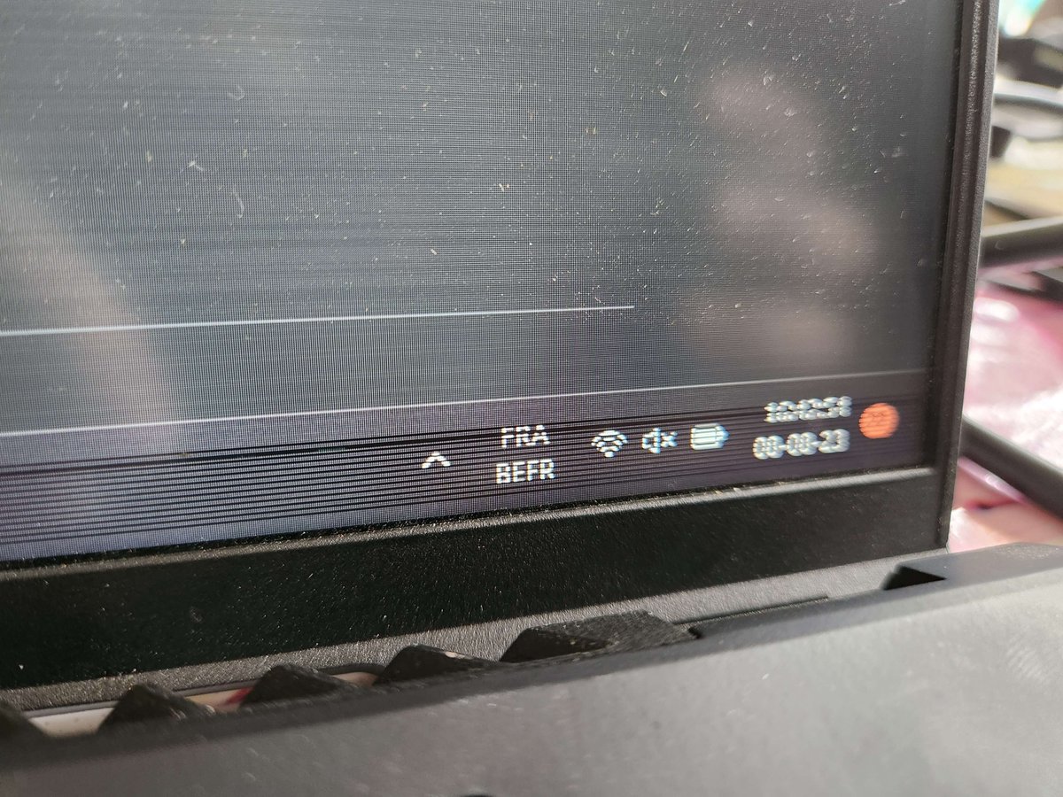 Azertox_'s tweet photo. Dites moi @ASUS_ROG_FR, c'est normal que mon second Zephyrus (sur 2 ans de temps) souffre aussi d'un problème d'écran après même pas un an en ma possession ? Ca devient redondant là...

Demain, direction le SAV du magasin où je l'ai acheté, grosse partie de plaisir en perspective https://t.co/KlwiU0TtEe