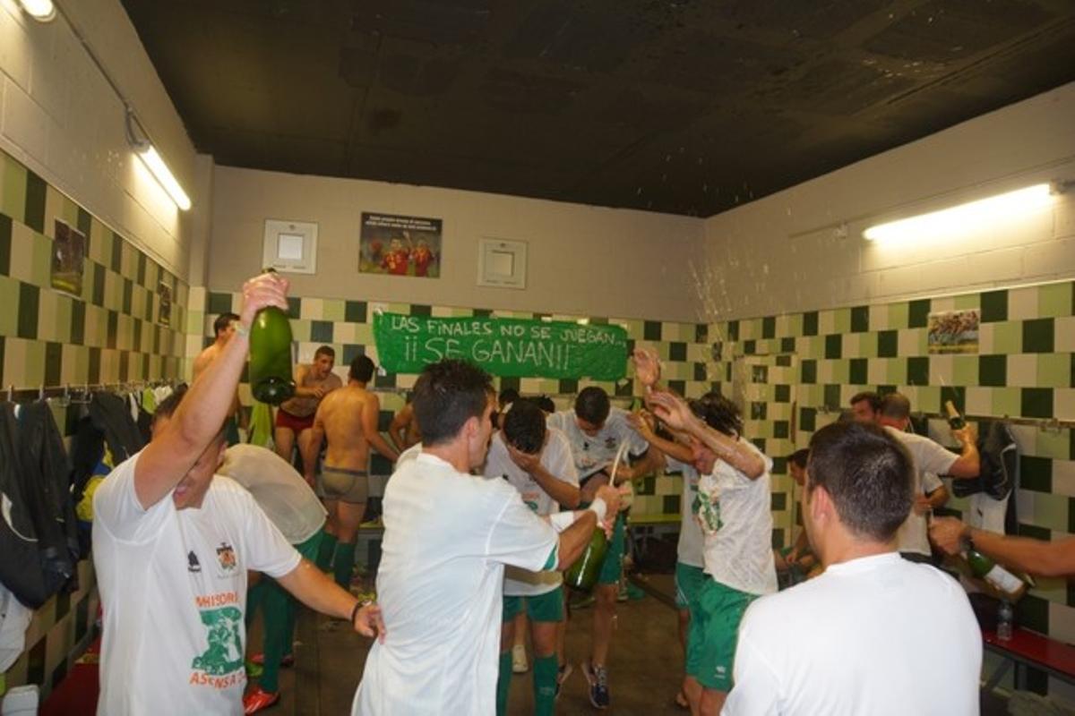 Markus (@incondicional80) on Twitter photo <a href="/PSC_Cornella/">PSC DE CORNELLÀ</a> La <a href="/ue_cornella/">UE Cornellà 💚</a> debe jugar en Cornellà sí o sí. Un club con una de las mejores canteras de España, un 1er equipo masculino en #1rfef , logrando gestas históricas, debe ser local en su ciudad. Fomentar el deporte ayuda a la inclusión social. #jugamosencornella <a href="/PSC_Cornella/">PSC DE CORNELLÀ</a> La <a href="/ue_cornella/">UE Cornellà 💚</a> debe jugar en Cornellà sí o sí. Un club con una de las mejores canteras de España, un 1er equipo masculino en #1rfef , logrando gestas históricas, debe ser local en su ciudad. Fomentar el deporte ayuda a la inclusión social. #jugamosencornella