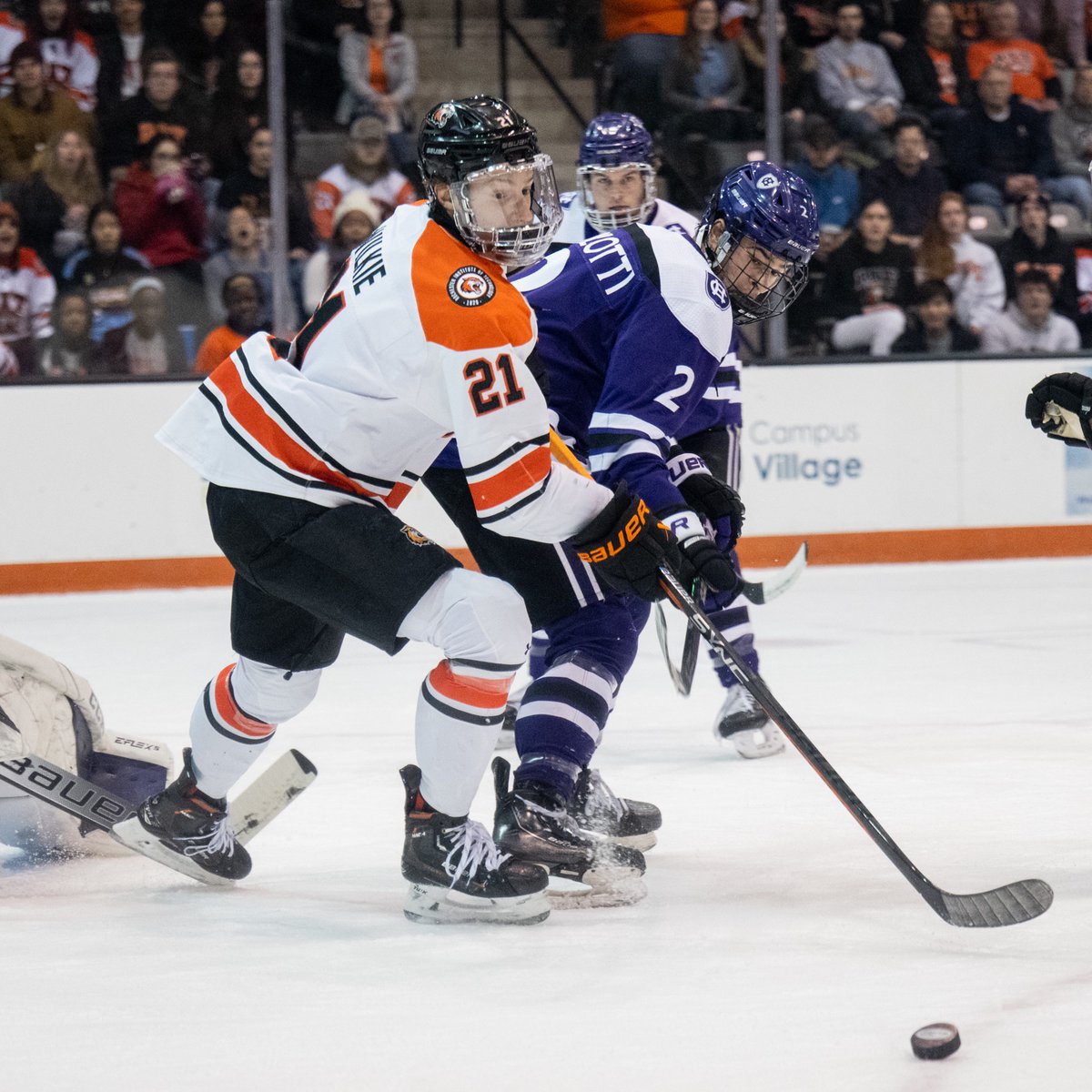 Atlantic_Hockey's tweet photo. In just two seasons, @RITMHKY's Carter Wilkie has registered 7⃣0⃣ points on 27 goals and 43 assists for the Tigers to rank in the career Top 10 in all three categories among active @Atlantic_Hockey players.

#RoarTech | #ReturningStars https://t.co/OpOFWcvQmM