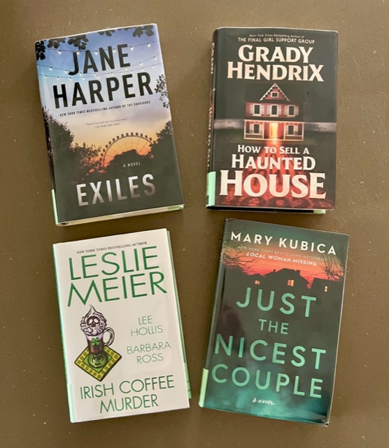 LibraryAtMAC's tweet photo. The library just added a mini batch of new books to the Popular Reading Collection. Perfect for the rainy day! #NewBooks #LibraryAtMAC https://t.co/X8j6kdn857