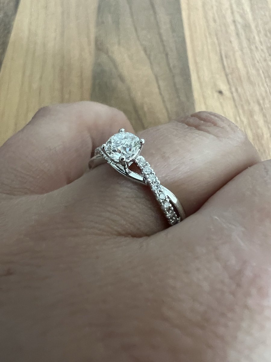 Rachel Roberts tweet media