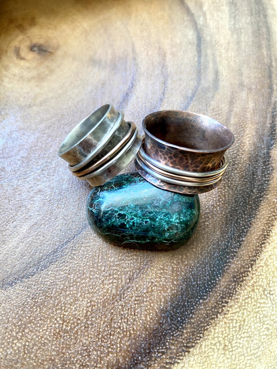 LittleLadyFish's tweet image. Sorry for disappearing y’all! Between changing jobs and family stuff, I’ve been starting a new adventure in silversmithing and Lapidary. :) 

Working on lots of cool things so stay tuned. ❤️