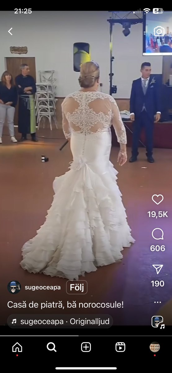 Ann T. Red tweet media