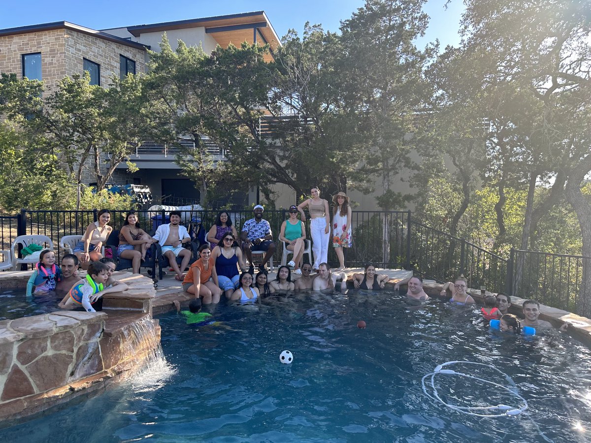 jennyhsieh5's tweet photo. Hsieh lab summer fun #Barbie #poolparty #Hsiehnanigans https://t.co/2oNW9bTq2F