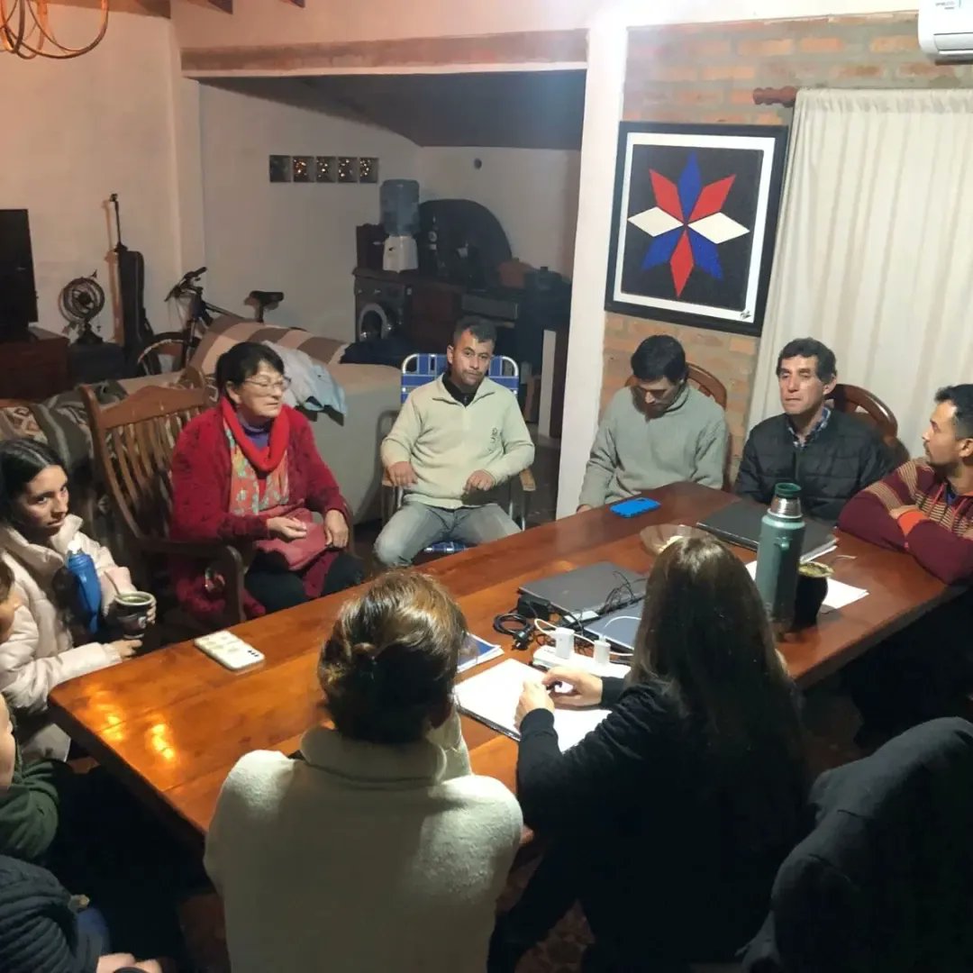 MPAPRENSA's tweet photo. Nuestros compañeros y compañeras del MPA Puerto Yeruá, Entre Ríos,  organizándose de cara a los comicios.
Julieta Ferrer Intendente. Rubén Bonelli Concejal. ✌️ https://t.co/q8fd4PGfnH