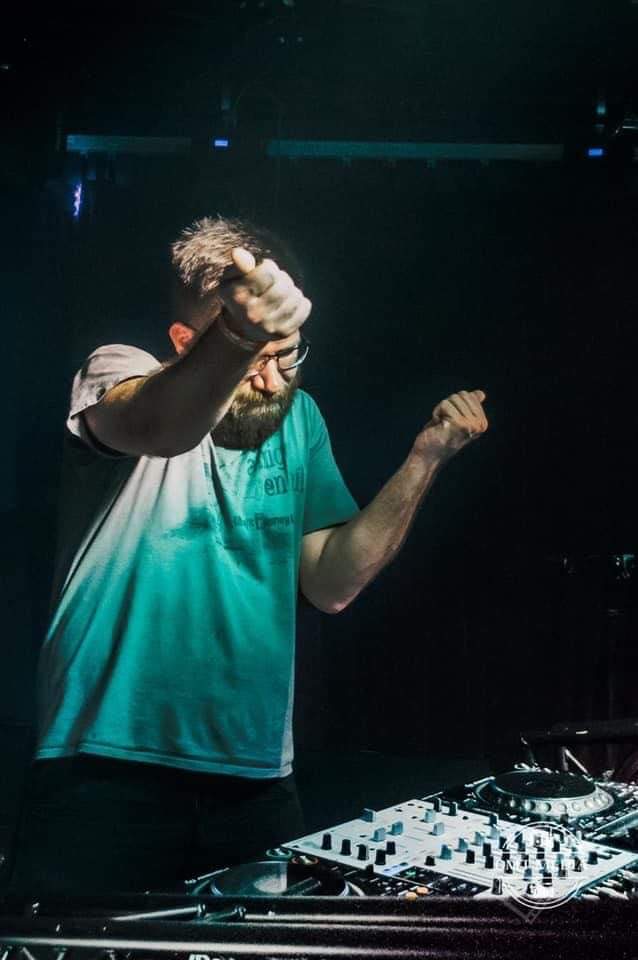 Hot Bot Presents tweet media