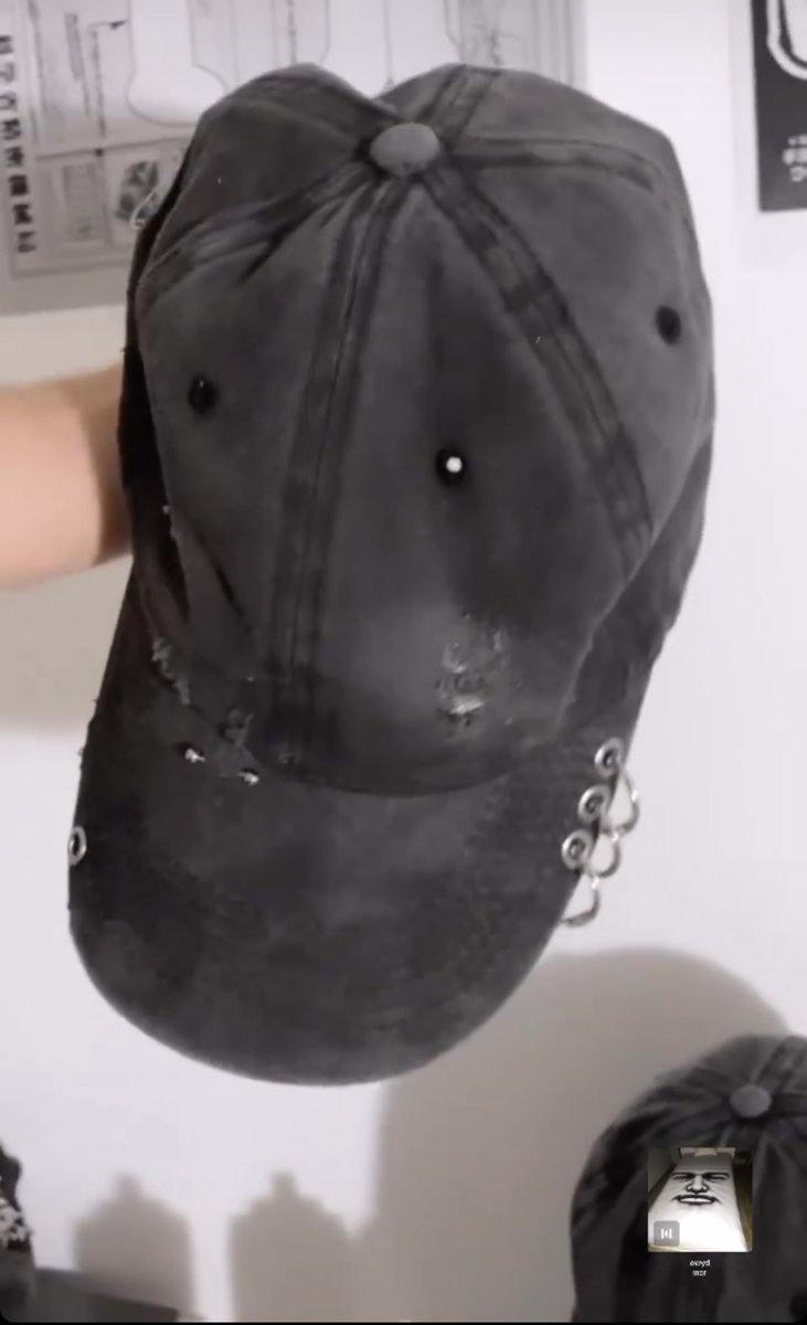 pedramateos's tweet photo. gorras del perfil de su marca!! https://t.co/XUKVhLvsw4