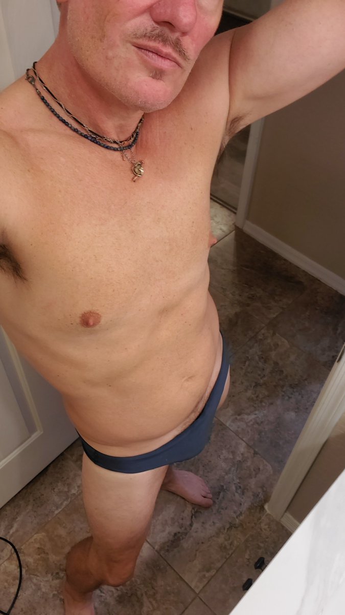 Durtybois's tweet photo. This happened at the gym today with some great understall action...
#gayaz
#cumonmebro
#strokeofluck https://t.co/nuqypkM8sN