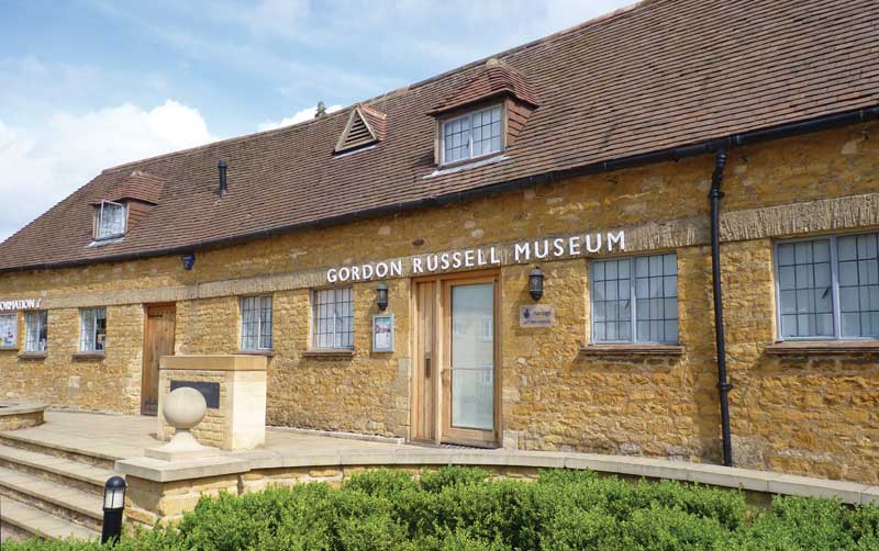 CotsTourismBiz's tweet photo. It was great to catch up with attractions in and around the village of Broadway #Cotswolds yesterday to see how they are working together. 
Thanks for having us &amp; look forward to working with you.  @snowshillmanor @GWSR @GRussellMuseum  @BwayMuseumUK https://t.co/PgbNLR8tae