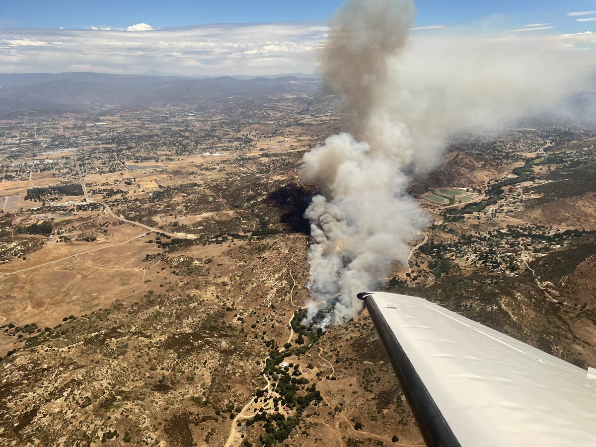 #BunnieFire in Ramona [update] The fire is now 103 acres.