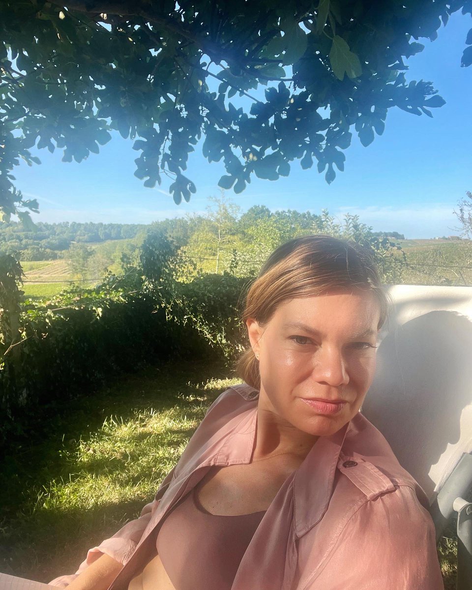 goldennotebook's tweet image. J’adore mon gite! 💗
Enjoying my French immersion course with lifeinfrench-bordeaux.com immensely

#immersioncourse #FrenchCourse #FrenchLessons #frenchlanguagecourse #FrenchImmersionCourse #FreshImmersion