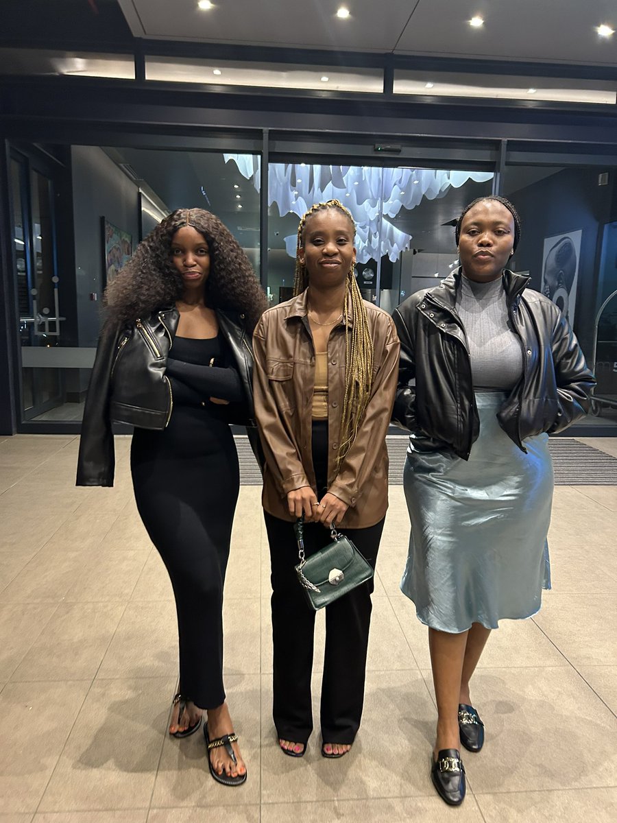 ModoP88's tweet photo. Yho. Pula to ZAR is 1.46 😅
We’re having dinner in the city and toasting to partnerships 🥂
#AfricanGirlChronicles 🌍
#BirthdayMonth 🥳
#SheOO 💅🏼
#Gaberone 🇧🇼 https://t.co/bMo80qn8wK