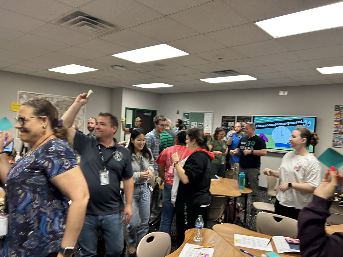 vince_mrs's tweet image. Successful classroom management session. #RPND #MaydeForThis #TheCreekisRising