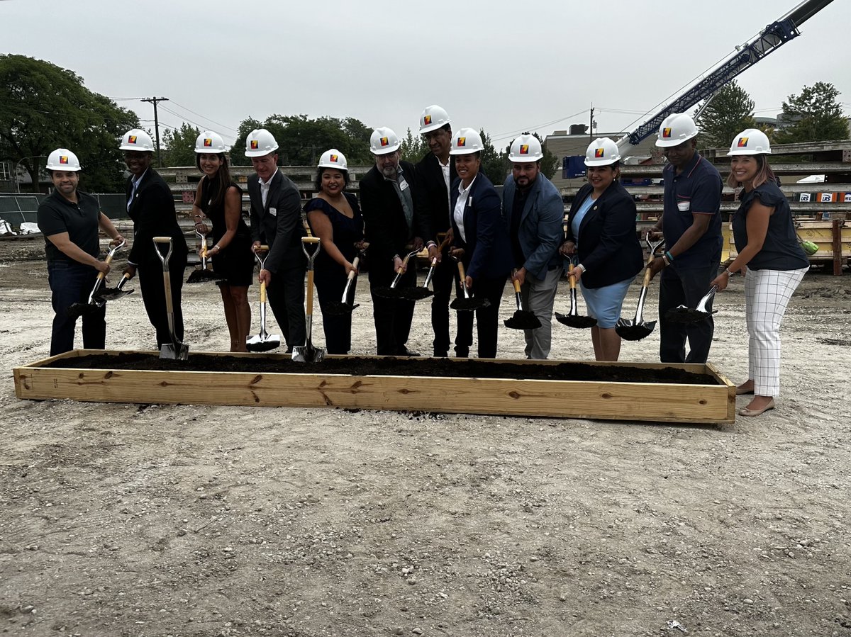 ChicagoDOH's tweet photo. DOH @theCHAtweets @JessieLFuentes1 @LUCHA_Chicago @NEF_LISC and more celebrated the ground breaking of Encuentro Sq today! When complete, the 2-building development will bring 89 affordable housing units to Logan Square. Read more: https://t.co/55bxJBRVVp https://t.co/hvORVvW1qZ