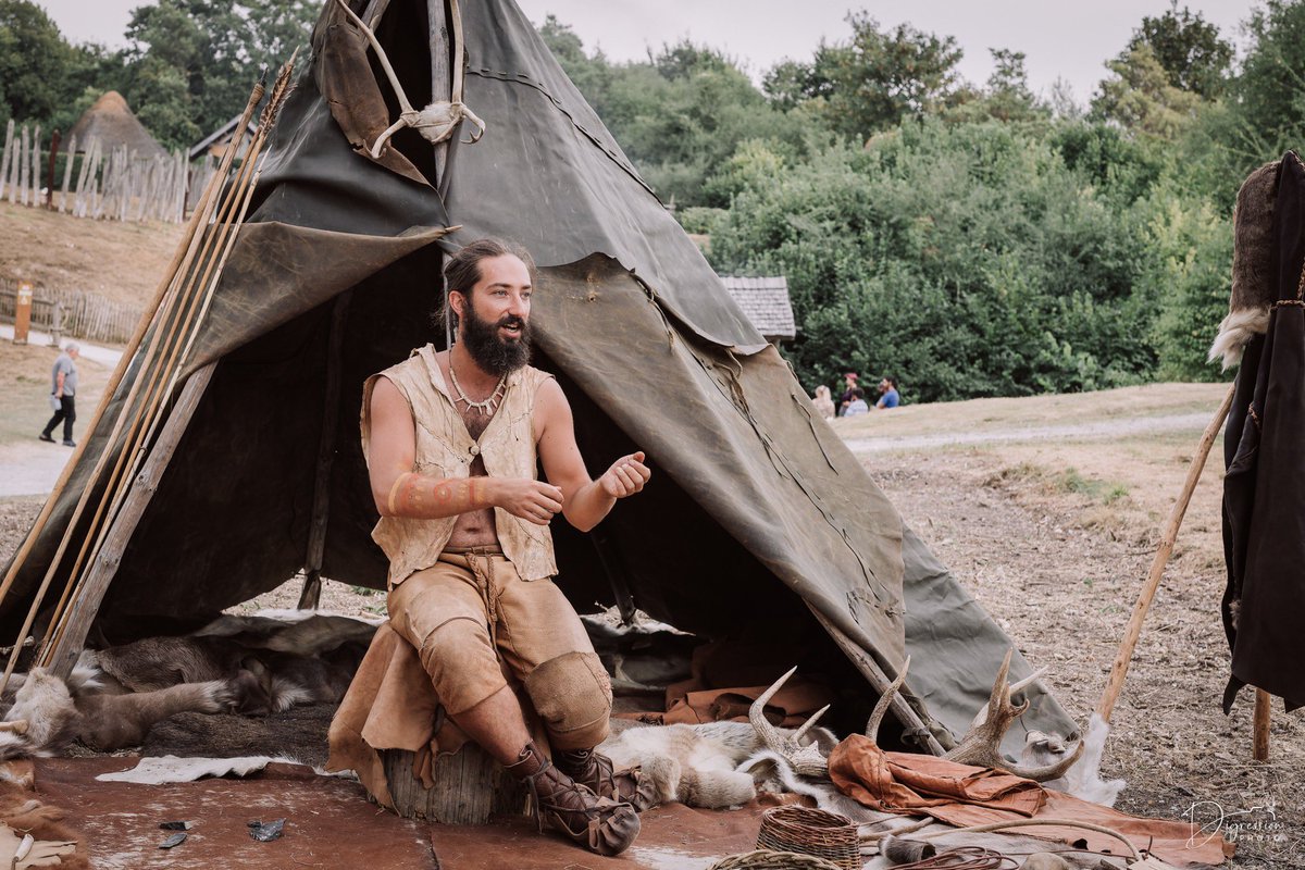 Ce week-end, à l'occasion de l'évènement Artisans de la Préhistoire, nous accueillons 3 spécialistes de l'artisanat et des savoir-faire primitifs à <a href="/Samara_Parc/">Samara Parc Archéologique</a> :
Inspiration Sauvage
Gestes Racines
Sapiens Origines

+ d’infos : samara.fr/artisans-de-la…