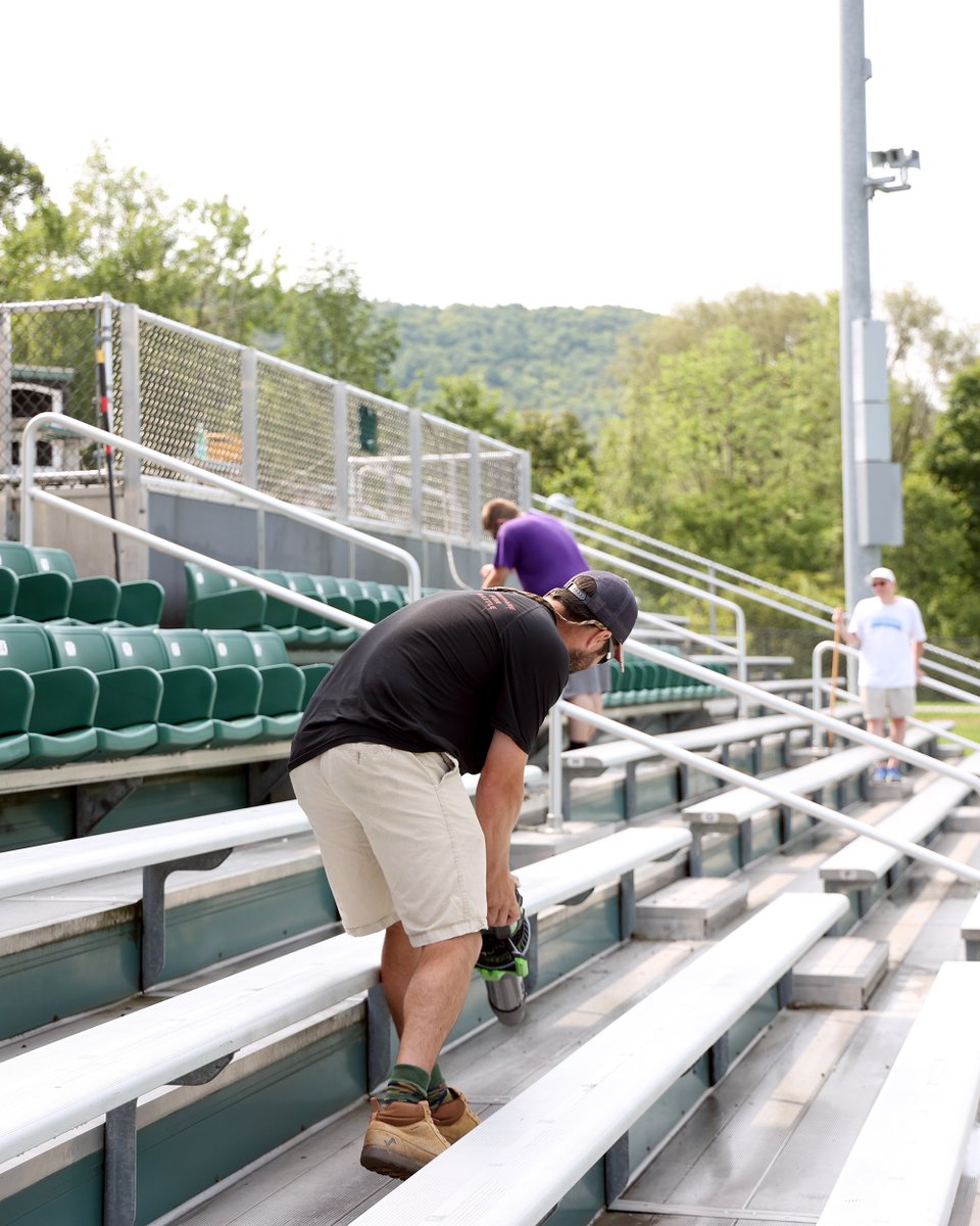 CastletonSports's tweet photo. Coaches and athletics staff members spent Wednesday giving some love to the Spartan Athletic Complex and Dave Wolk Stadium, refreshing the facilities ahead of student-athletes returning to campus in the coming days! #WeAreCastleton https://t.co/AHQEFLNqa9