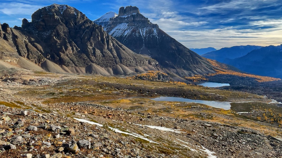 EricTAdventures's tweet photo. The amazing Valley of the Ten Peaks & Wenkchemna Pass located just west of Moraine Lake in Banff National Park.
https://t.co/uh5ZIVCIQV
#hikebanff #morainelake #wenkchemnapass #valleyoftenpeaks #banffhiking #banfflife #banffadventures #albertahikes #banffadventure https://t.co/G6JVOMHVI3