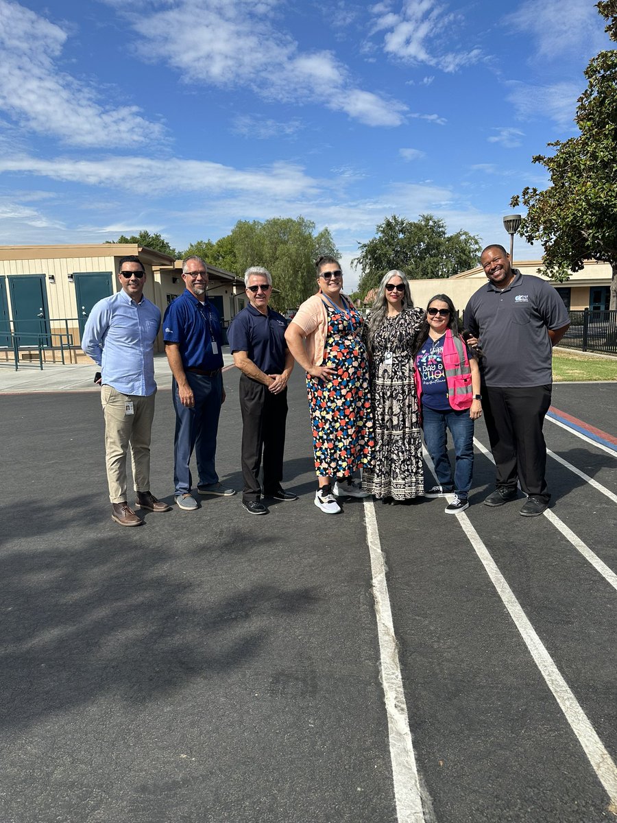 Andrea Rodich-Vitek (she/her) (@drearodichvitek) on Twitter photo Thank you, district leadership, for stopping by to see our youngest learners!! <a href="/ValVerdeUSD/">Val Verde USD</a> Thank you, district leadership, for stopping by to see our youngest learners!! <a href="/ValVerdeUSD/">Val Verde USD</a>