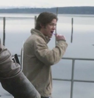 eu amo que nessa foto o dean tá todo "eu odeio MUITO manhãs meu deus que vontade de MORRER eu só queria VOLTAR A DORMIR" e o sam todo "lalalala escovando dentinhos lalalala bom dia mundo lalalala me preparando pra mais um dia que vem pela frente 😊"