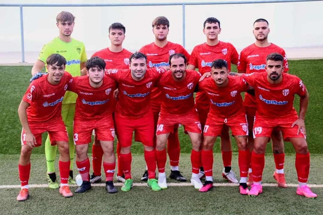 LoraCFOficial's tweet photo. 0NCE INICIAL del @LoraCFOficial contra el @CDPenaflorFB ⚽💯
#Pretemporada #LaIlusionDeVolver #VamosLora ❤️⚪❤️ https://t.co/8zaLWkooiQ
