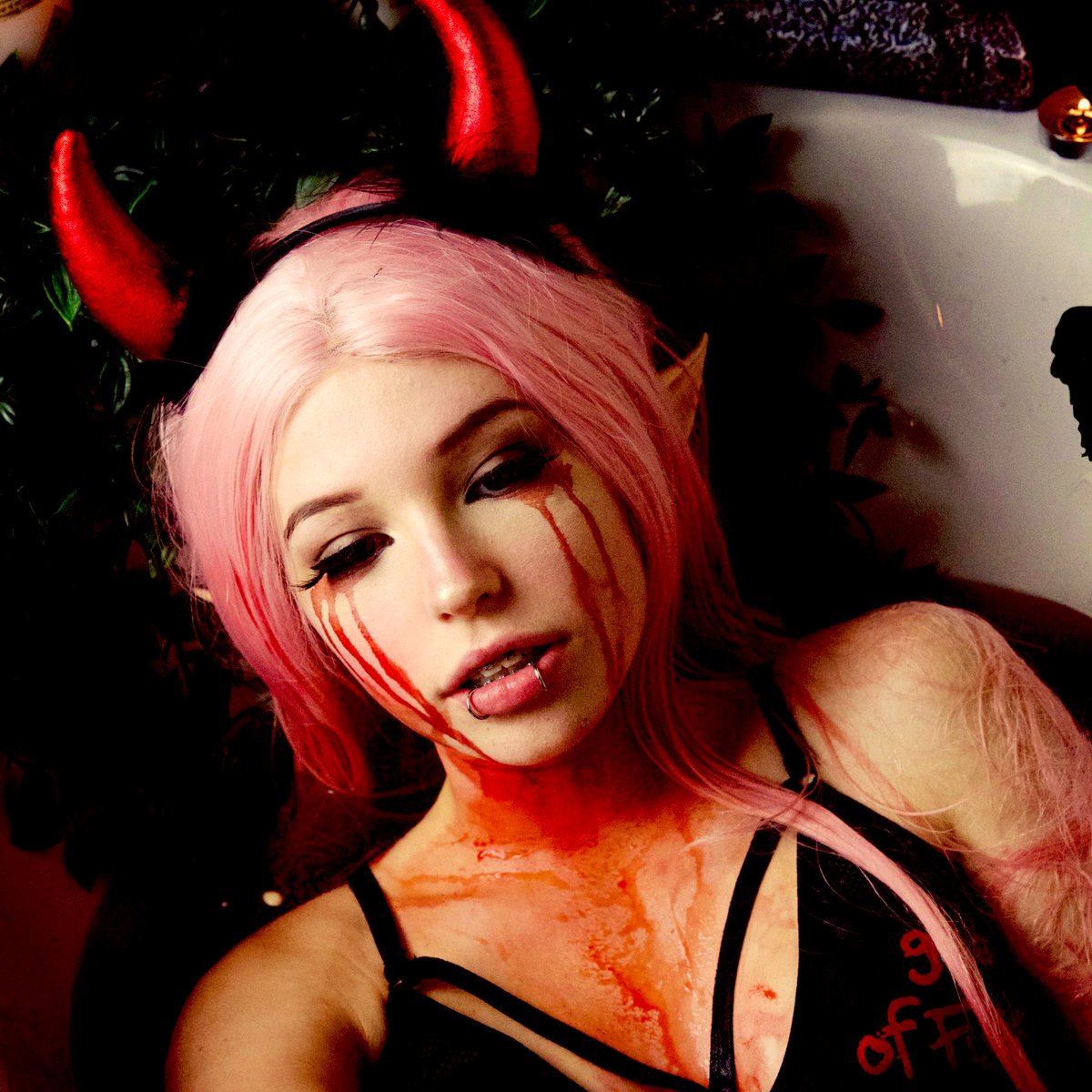 xXAniKadavverXx's tweet image. bloody e-girls…               

#guro #gorecore #bl0od #scenekid #gothcore #mauifire #JailerFromTomorrow #cyanboujee #hauntedmound