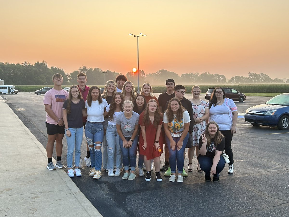 tica99's tweet photo. @JeffBrooke2 @PioneerJrSrHigh A great group of kids! https://t.co/yTL9l6ANPd