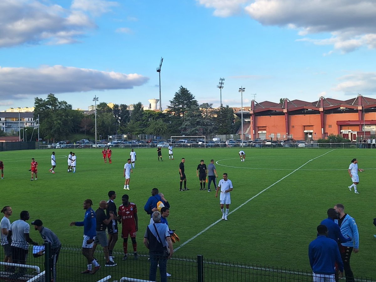 uscreteil's tweet photo. L'USCL et Drancy se sont quittés bons amis cet après-midi dans le cadre d’un nouveau match de préparation (0-0). Les Cristoliens auront été plus dangereux en première période sans trouver la faille.
#USCLJAD https://t.co/6ZOG1KMOYY