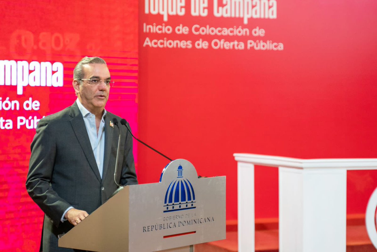 joelsantose's tweet photo. Hoy tuve la satisfacción de participar con colegas ministros que acompañamos al presidente @luisabinader y la @SIMVRDO, en el anuncio de la primera oferta pública de acciones de la empresa César Iglesias en el país.Este es un momento icónico para el mercado de valores dominicano. https://t.co/aGvhiNIjA5