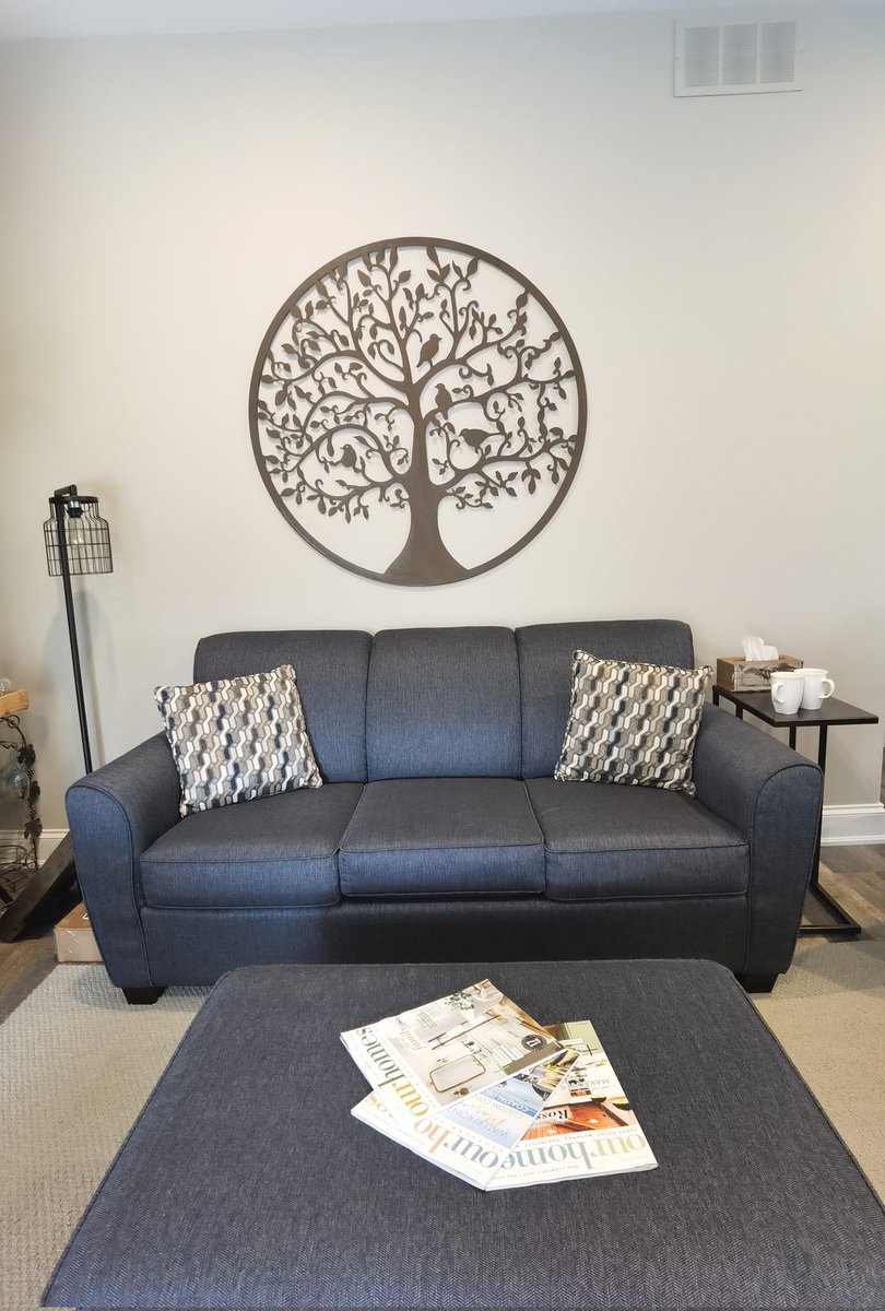 MoVernie's tweet photo. There are two bedrooms + 2 bathrooms. 

A massive living room with a cozy fireplace and the sofa that has a pull out bed for additional guests.

@CornerCottageON 

[SPONSORED]

#CornerCottageGreyCounty #CornerCottage #MarkdaleOntario #OntarioCottage #Cottage https://t.co/lJfiFm4E40