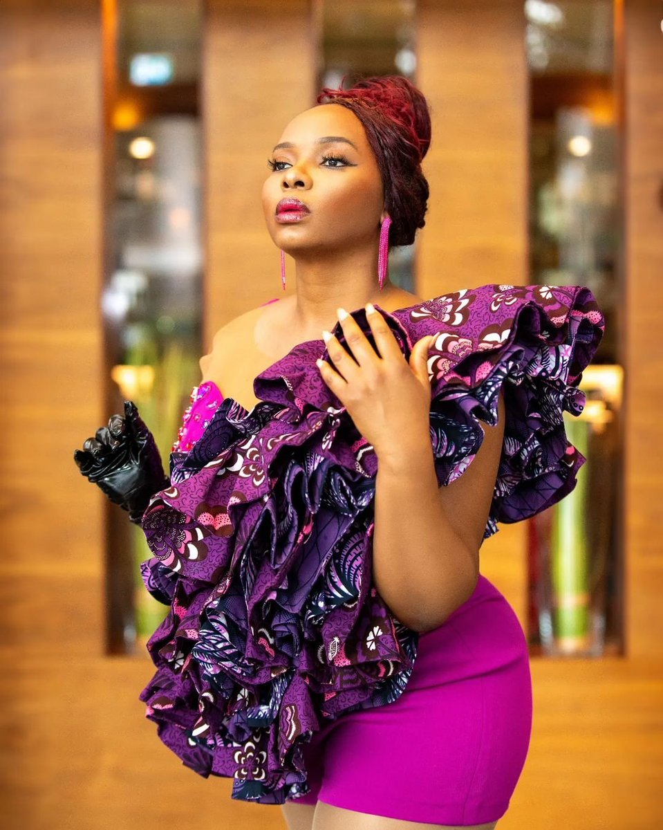 yemialadee's tweet photo. Breaking all the rules .... African Baddie 🔥 https://t.co/9b1N6O9L3m