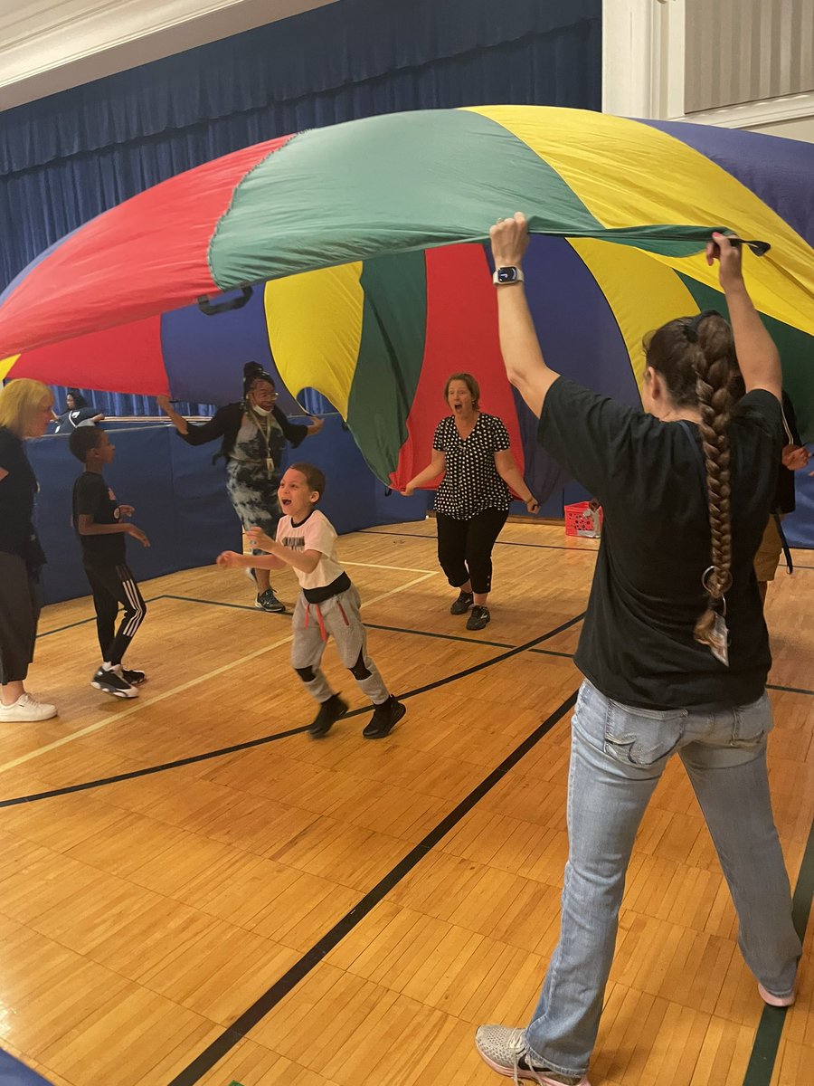 MsRsSpeechRoom's tweet photo. When our athletes weren’t competing they got a chance to enjoy activity centers including bounce houses and carnival games! Thank you to our related service providers for supervising these fun filled stations! @RCSDNYS @RCSD_DSE @SuptSwann_SCSD @ms_pakusch @MrsFitz_SLP https://t.co/OvVwOtIuwn