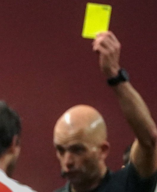 * Jogadores do Benfica mexem-se *

Luís Godinho: