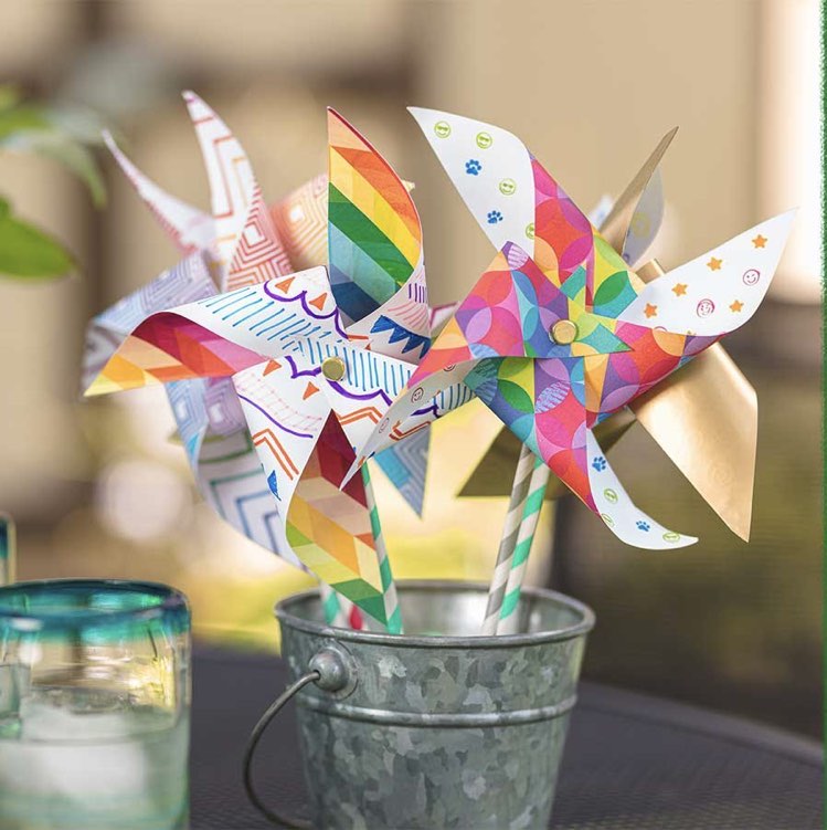 Thursday Night Live Lineup for August 10, 2023!
️
🎟️ Free Admission | 5-8 pm
🎸 Seth Brown Duo | Back Patio
🥪 Food concessions by Taco Jo’s
🍷 Beer &amp; Wine Cash Bar 
🌀 DIY Art Night Activity: Pinwheels!

See the full calendar: cedarhurst.org/tnl